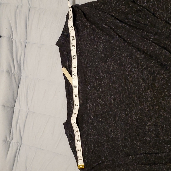 Cropped black sweater - Picture 3 of 6